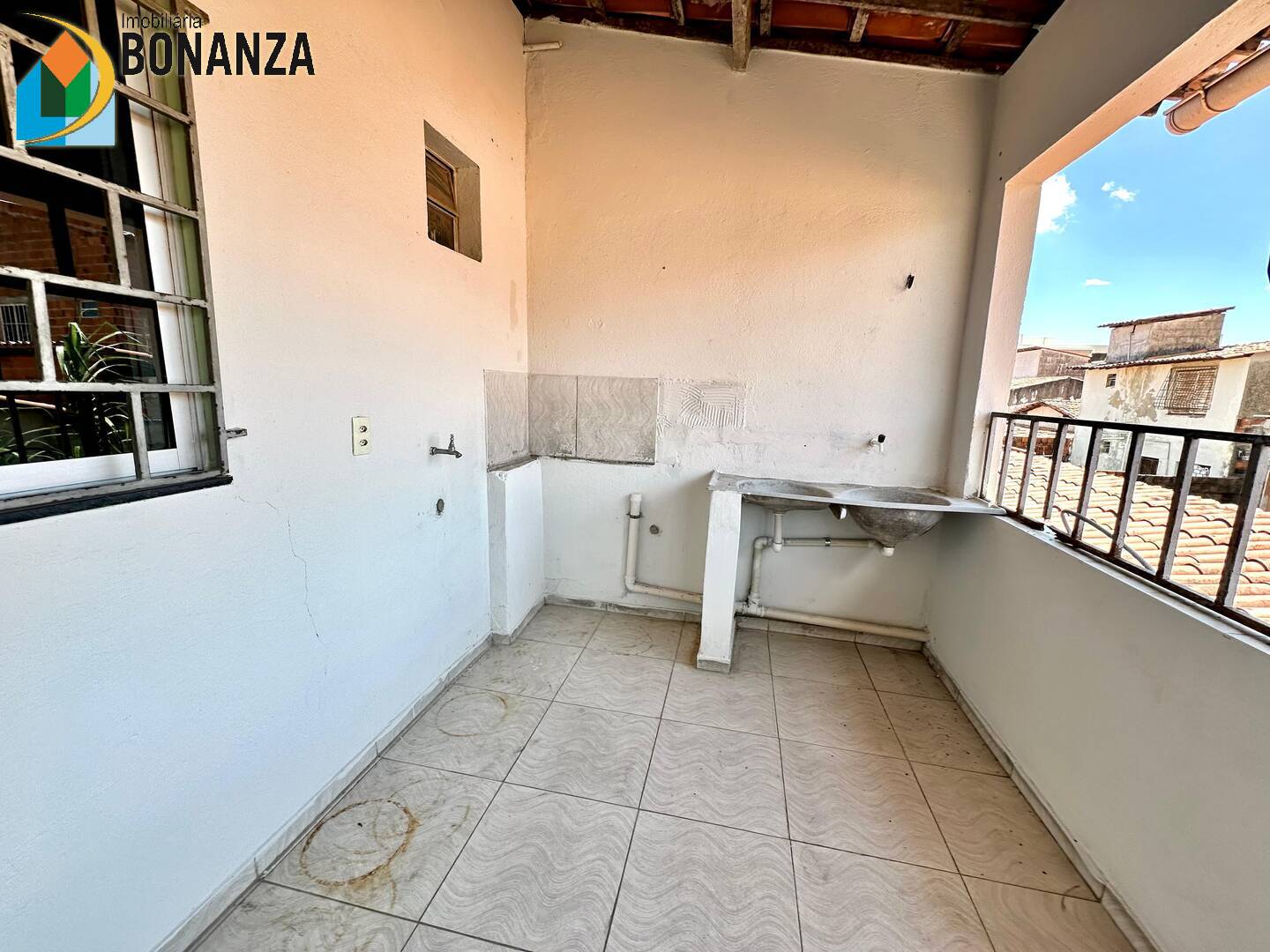Casa para alugar com 2 quartos, 66m² - Foto 11