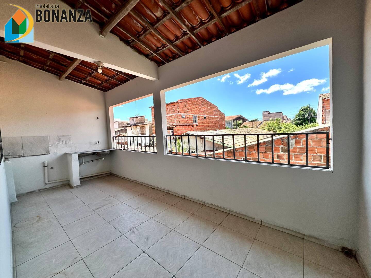 Casa para alugar com 2 quartos, 66m² - Foto 13